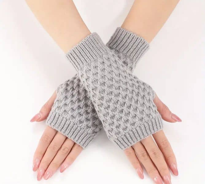 hand knit gloves all dezine available 0