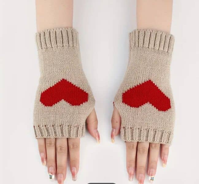 hand knit gloves all dezine available 1