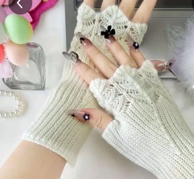 hand knit gloves all dezine available 2