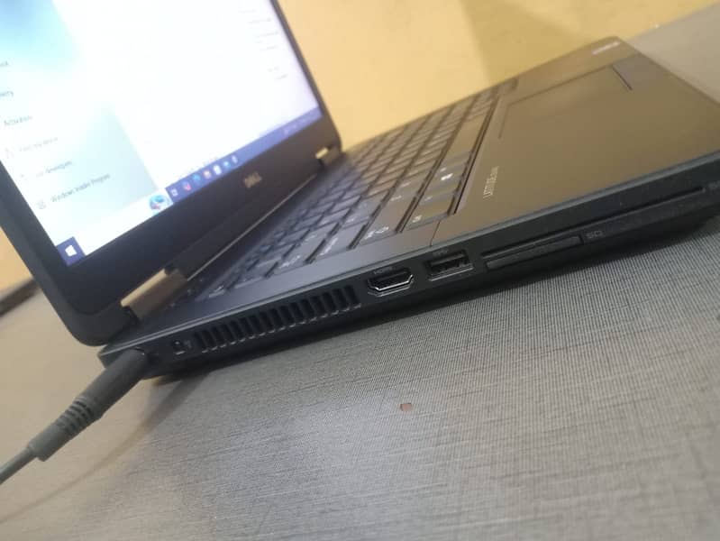 Dell Latitude 5440 | Core i7 - 4th Gen 3