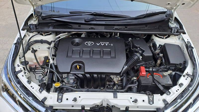 Toyota Corolla Altis 2023 CVT transmission full option 17