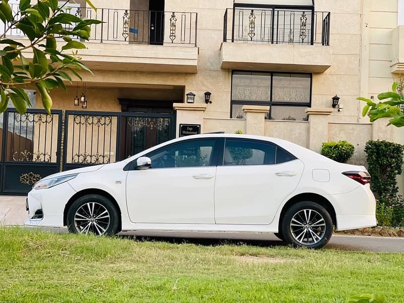 Toyota Corolla Altis 1.8 X 2021 Grande 3