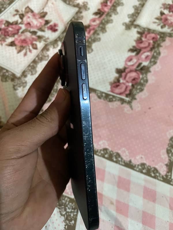 iPhone XR 3