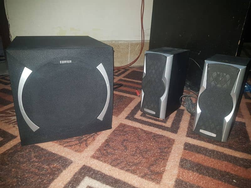 edifier woofer  orignal slightly used like new 2