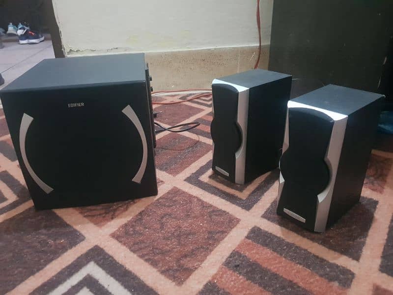 edifier woofer  orignal slightly used like new 3