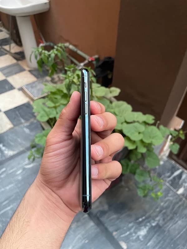 iphone 11 pro 5