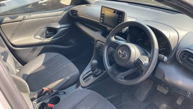 Toyota Yaris 2021 4