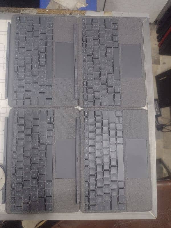 Logitech Combo Touch Detachable Keyboard 3