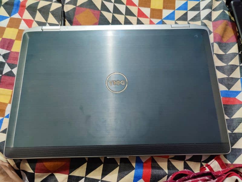 Dell Laptop 3