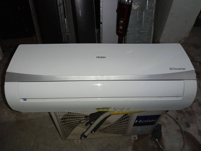 1 Ton Haier DC Inverter for sale In Geniune Condition. . . In. Red Pipes 0