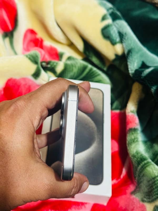 iphone 15 pro max 256gb natural titanium with box water pack 3