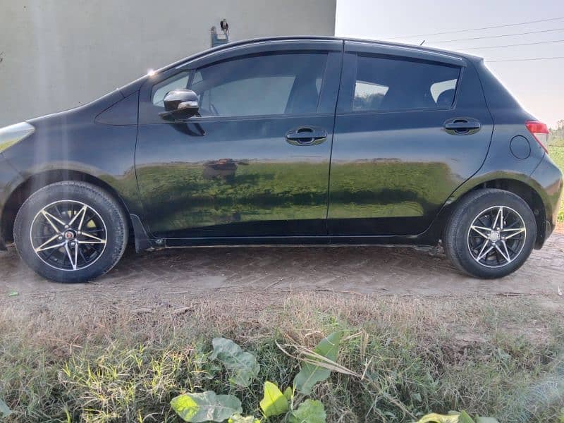 Total Genuine Toyota Vitz 2013/16 5