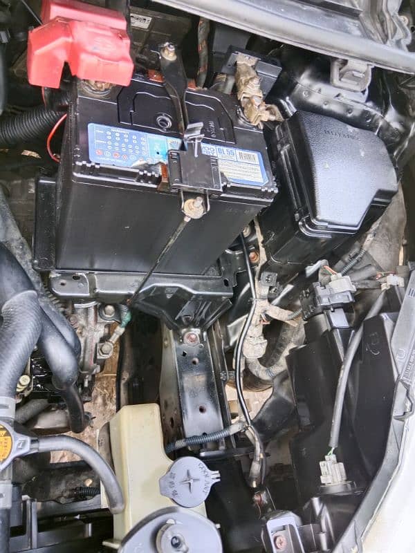 Total Genuine Toyota Vitz 2013/16 10