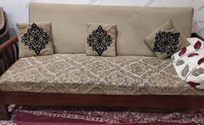 Selling 5 seater sofa only