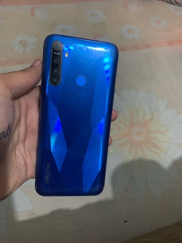 Realme 5 with box 4/64 1