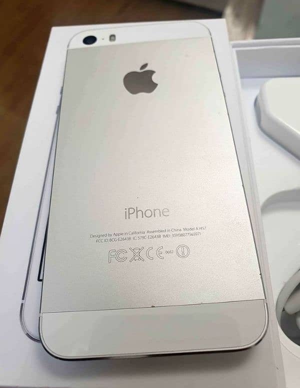 iPhone 5s 64 gb PTA approved My WhatsApp number 0322=7094780 0