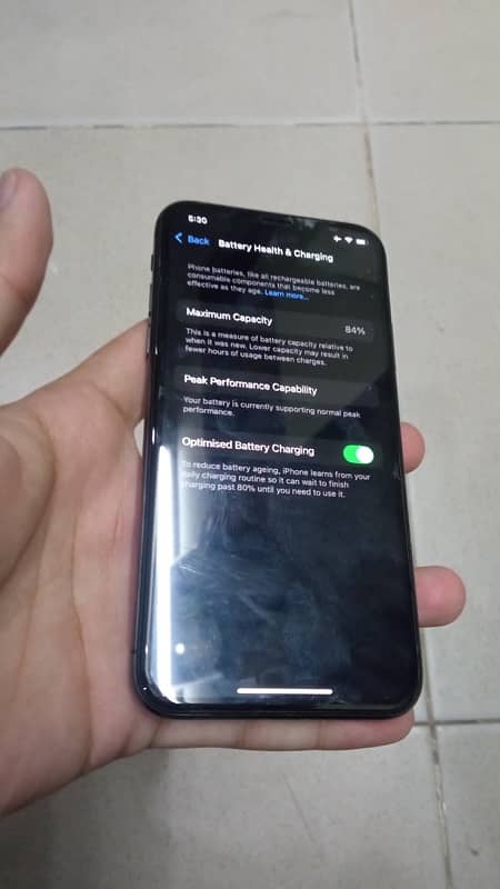 iphone xs 64 jv LLA (back crack) 2