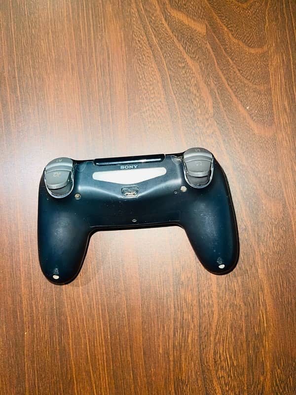 PS4 original gaming controller used 1