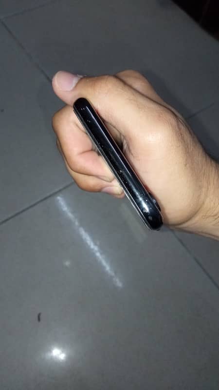 iphone xs 64 jv LLA (back crack) 3