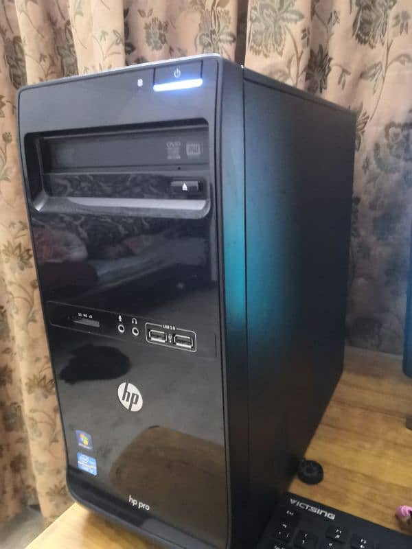 Full Setup Gaming PC Along with Monitor CPU and Speakers 2