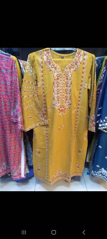 Stitch suits/ unstitch suits available for sale 1