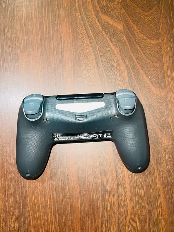 PS4 gaming controller brand new 100% working 1