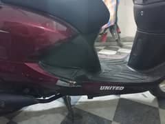 United scooty 100cc urgent for sale my WhatsApp number 0325/7045/867