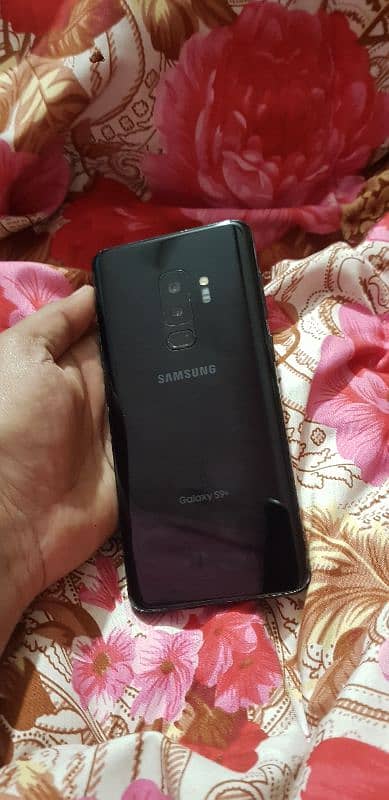 Samsung s9+ 6gp ram 128gp 10