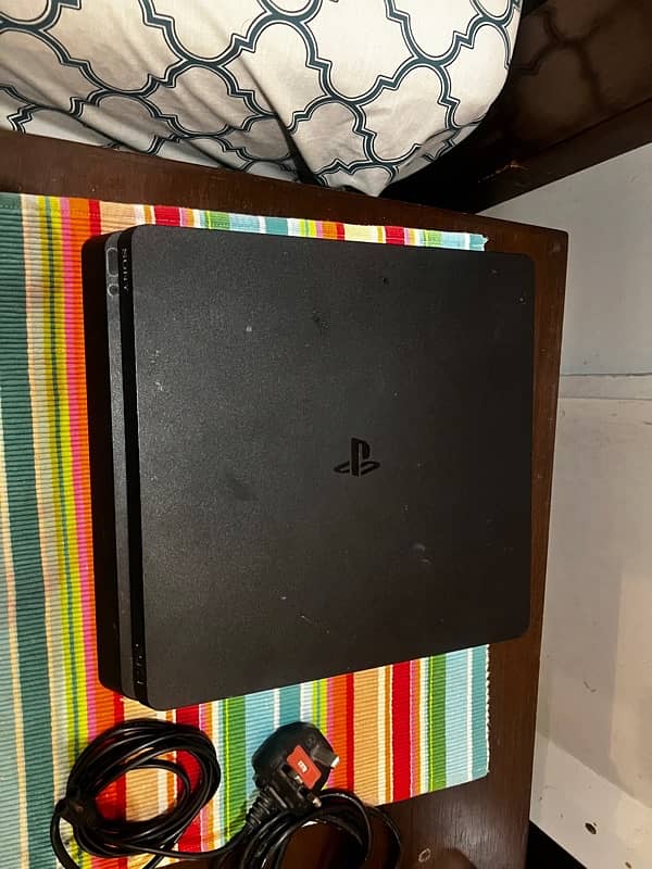 PS4 1TB 2