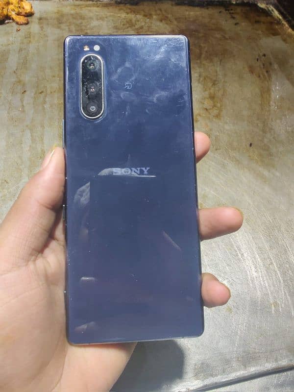 I'm seling Sony Xperia 5 official pta with water pack 2