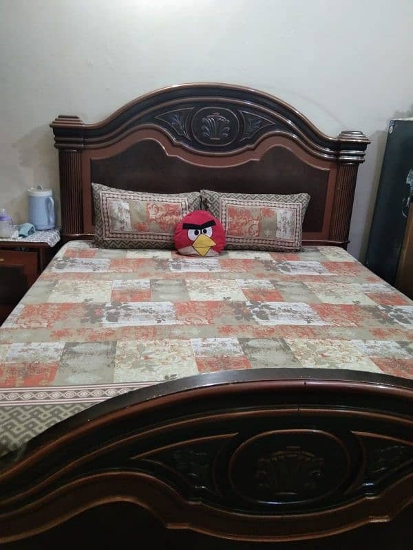 a good condition bed for sale 1