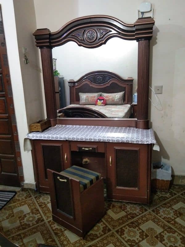 a good condition bed for sale 2