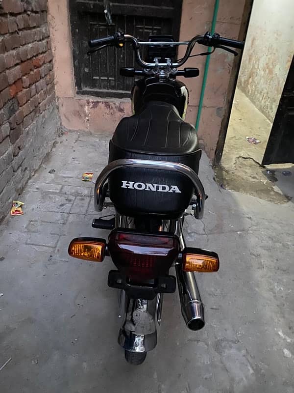 Honda 70 2023 2