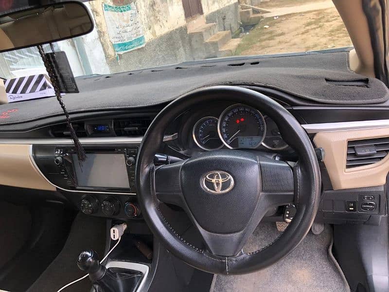 Toyota Corolla XLI 2015 10