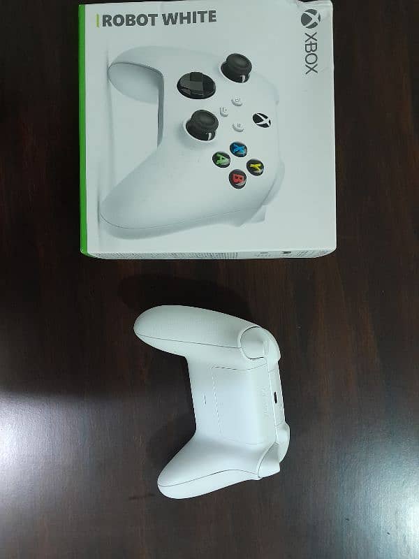 NEW XBOX SERIES X/S CONTROLLER 1