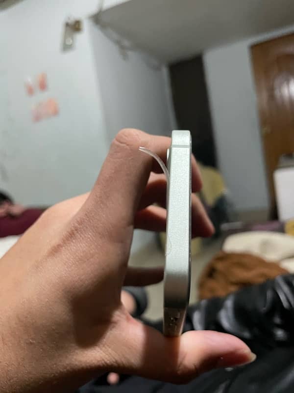 Iphone 12 JV 64GB Neat and Clean 81% Battery Health 3