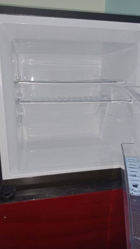 Haier HRF-216EPR refrigerator 6