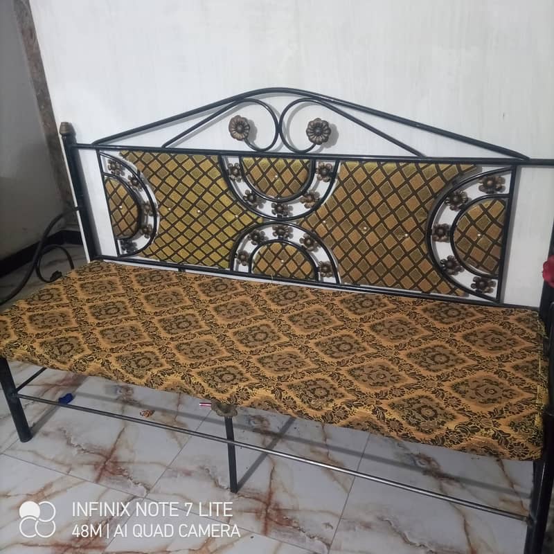 Iron bed with 2 chairs and 3 seater 2