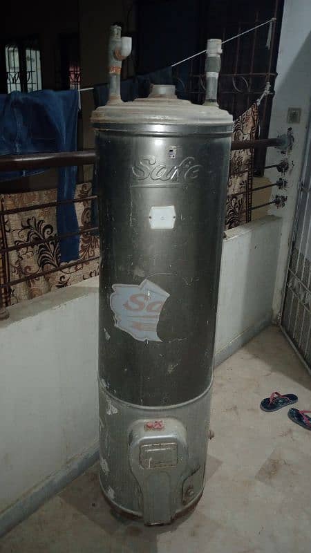 Good Condition Geyser 1