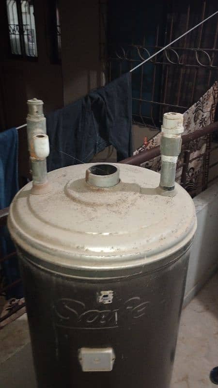 Good Condition Geyser 2