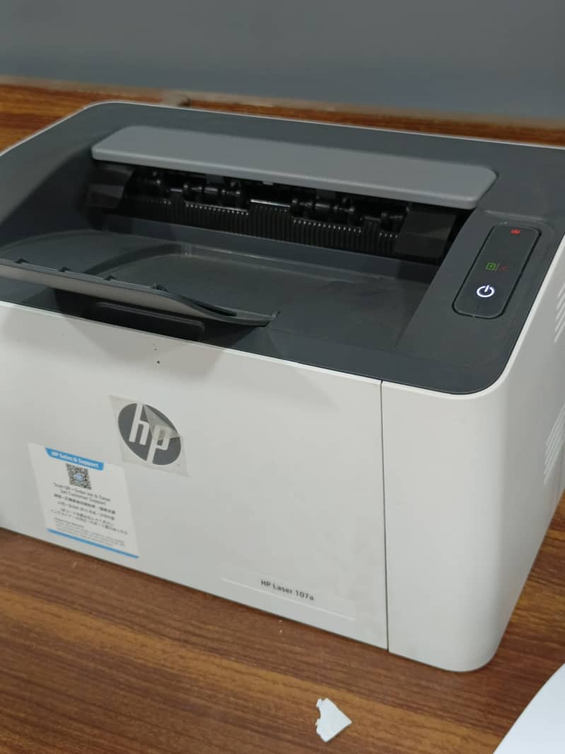 HP Laser 107a 1