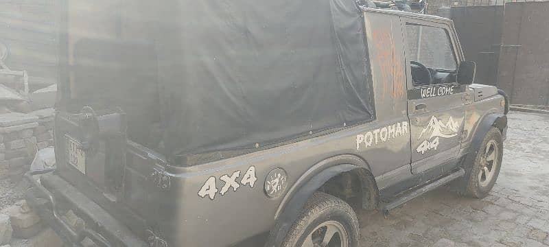 Suzuki Potohar jeep long 6