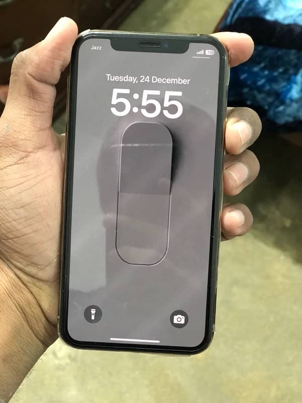 iPhone11pro E sim 2 month or 1 month physical available 0