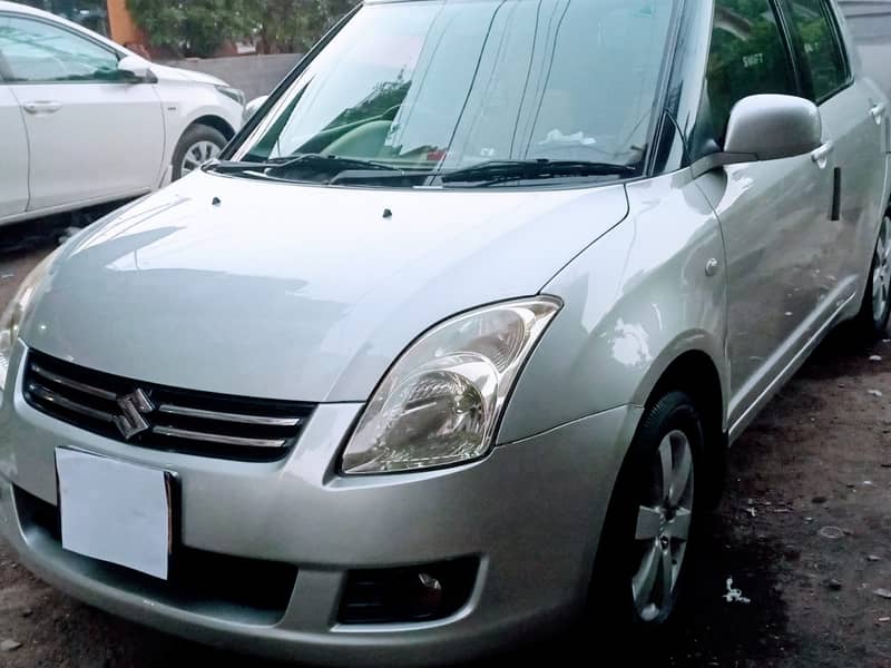 SUZUKI SWIFT DLX 2010 ORIGINALMINT CONDITION 2