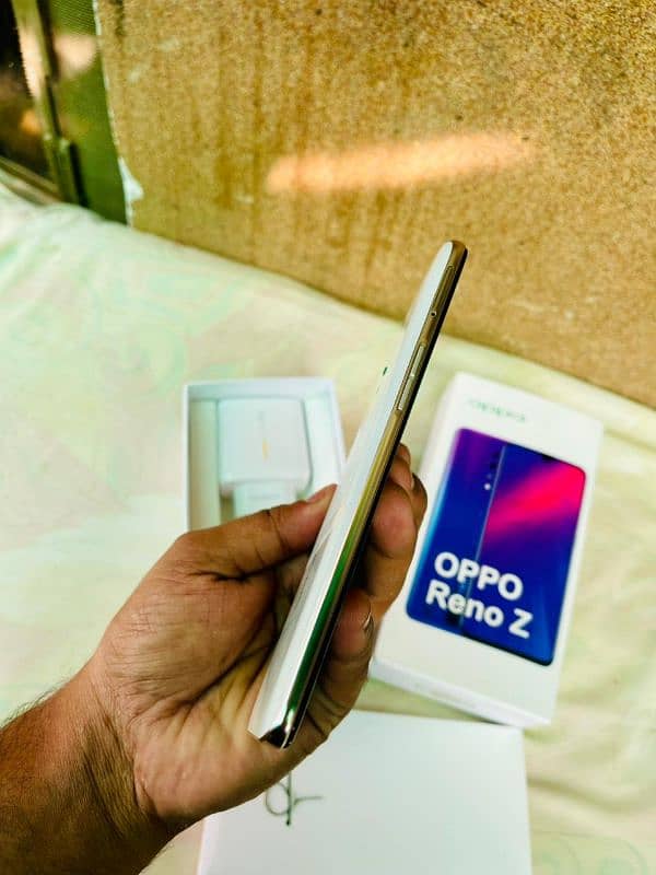 oppo Reno z brand new condition 3