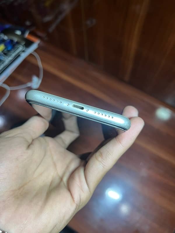 iPhone 11 Non pta JV  64gb 5