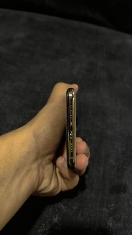 Apple IPhone XS Max 64Gb Pta Approved With Box Golden Color 3