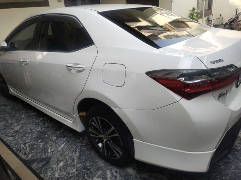 Toyota Altis Grande 2019 11