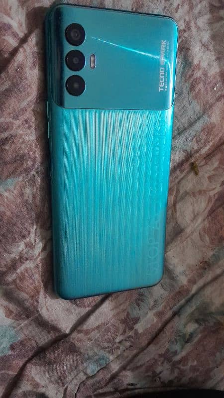 tecno spark 8pro 4+1/64 4