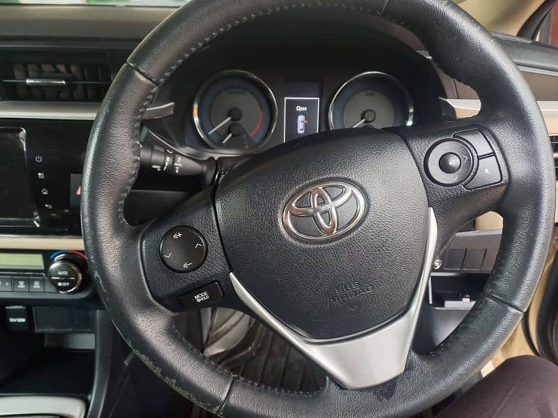 Toyota Altis Grande 2017 11